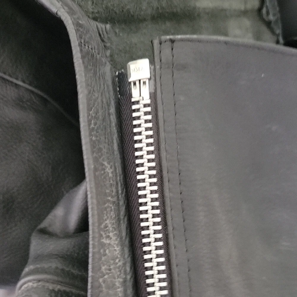 Black Leather Riding Chaps - Picture 12 of 12